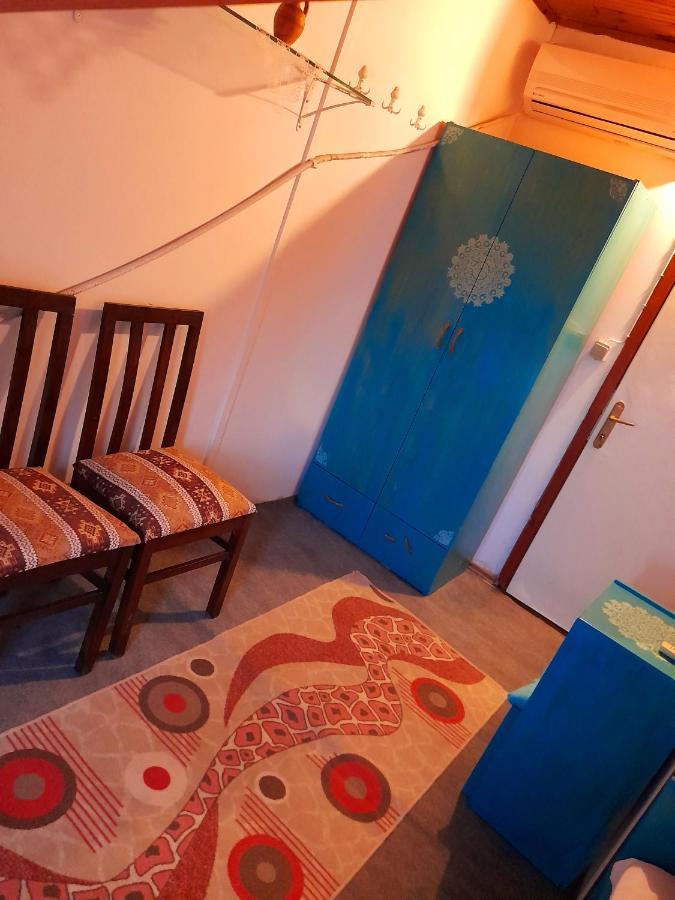 Antonios Motel Side Exterior foto